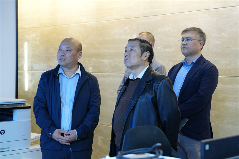 精誠動態丨秦商總會黨委書記、秘書長等領導一行蒞臨精誠走訪調研